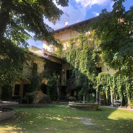 Bed and Breakfast Palazzo Sismonda Corneliano d'Alba Exterior foto