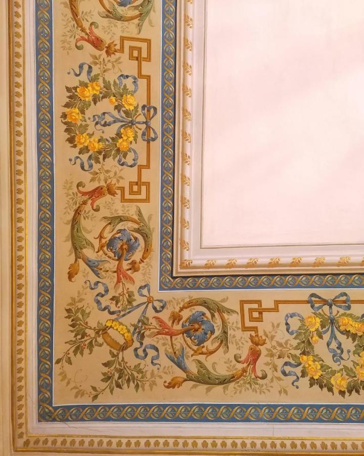 Bed and Breakfast Palazzo Sismonda Corneliano d'Alba Exterior foto