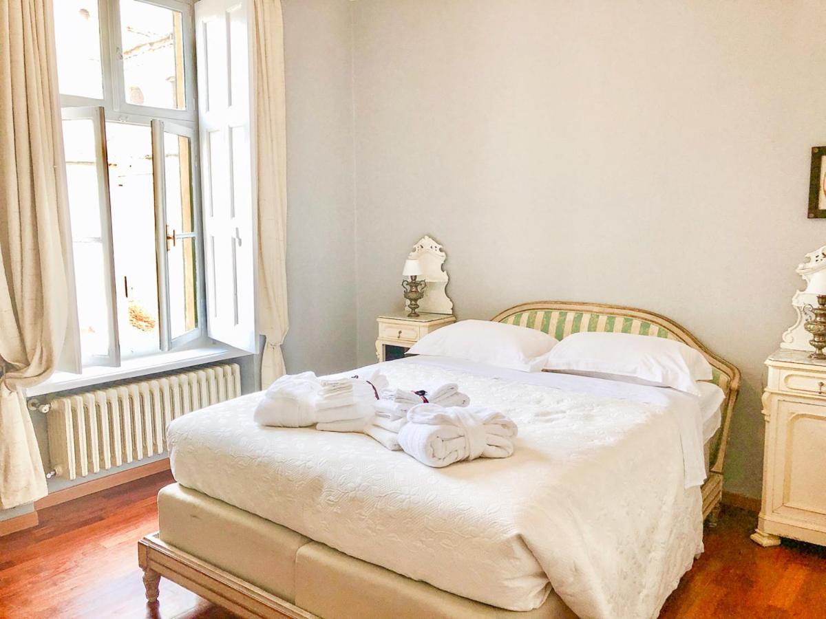 Bed and Breakfast Palazzo Sismonda Corneliano d'Alba Zimmer foto