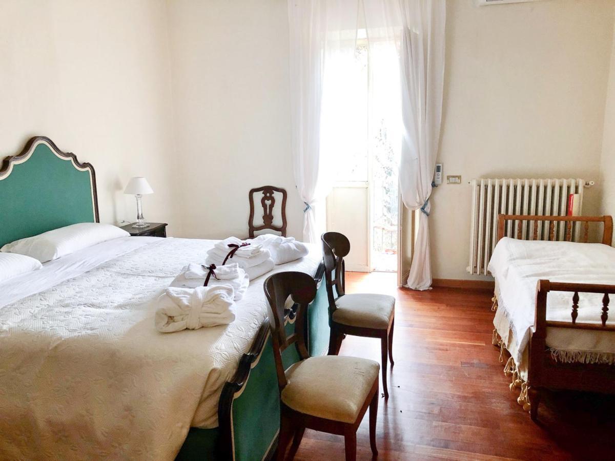Bed and Breakfast Palazzo Sismonda Corneliano d'Alba Zimmer foto