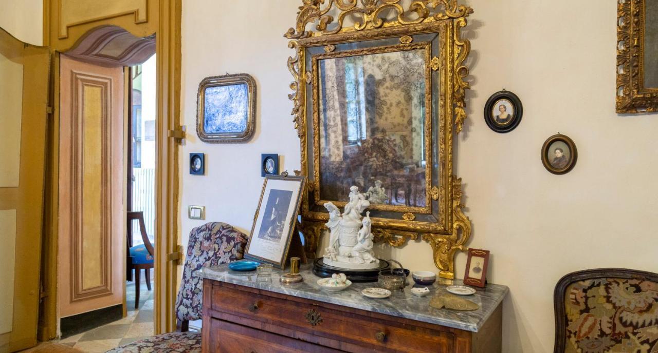 Bed and Breakfast Palazzo Sismonda Corneliano d'Alba Exterior foto